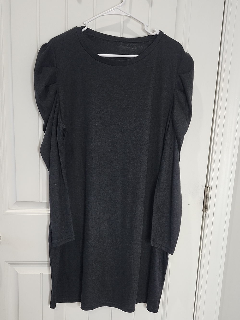 Women’s Black Puff-Sleeve Crewneck Dress